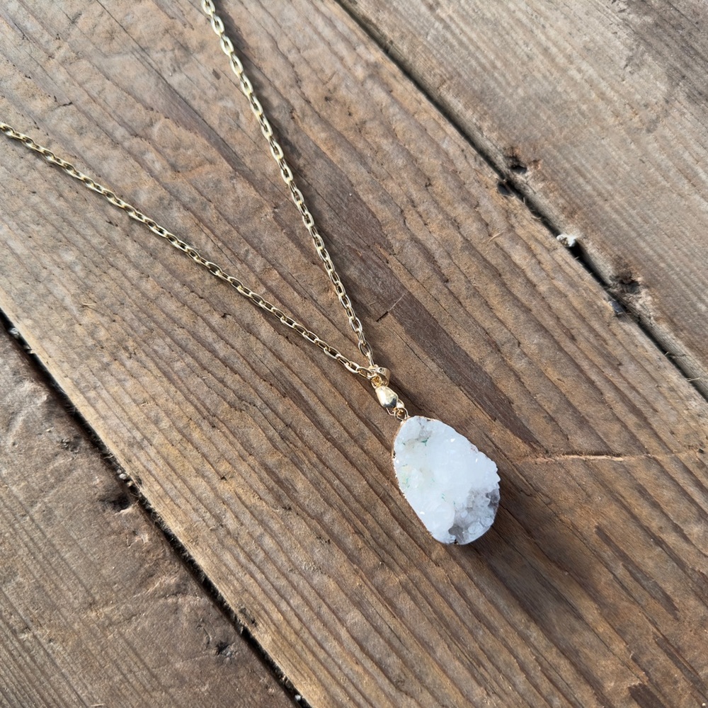 NEW ♡ DRUZY NATURAL GEODE NECKLACE - Picture 4 of 6